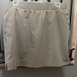 Chic Tan Mini Skort M Columbia